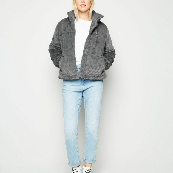 New Look Jackets & Blazers - NWT Ribbed faux fur puffer